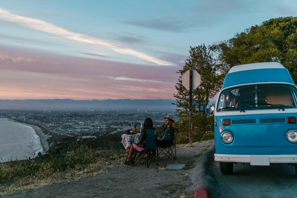 Comment participer à une expédition pour observer les flamants roses dans le Salar de Uyuni en Bolivie?